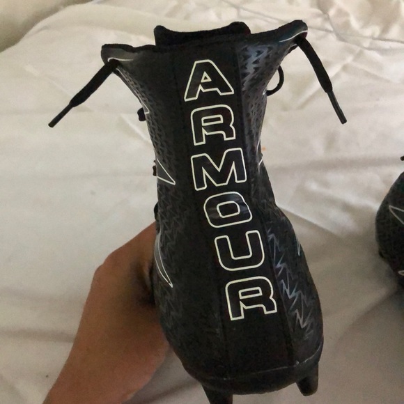 Under armour highlight football cleats - Picture 4 of 5